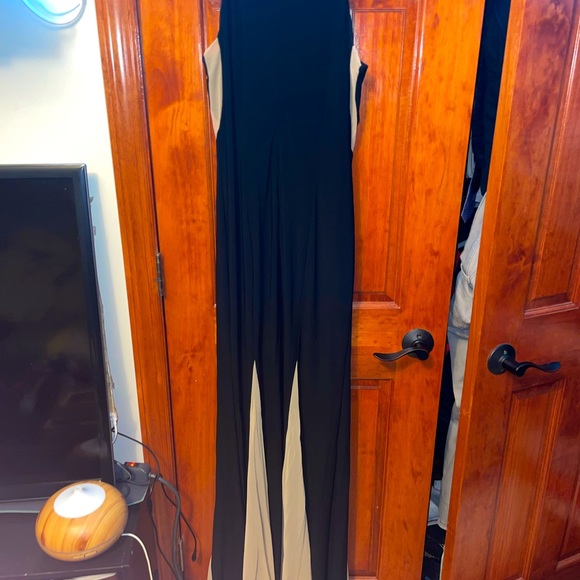 Long nude mesh illusion gown - Picture 2 of 2